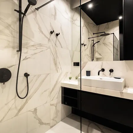 Modern Nest - In The Heart Of - Old Town - By Upstairs Appartement