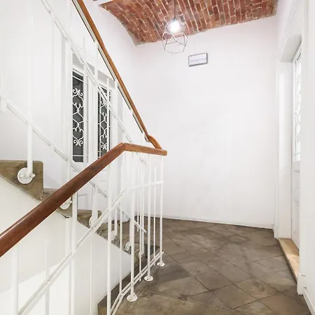Modern Nest - In The Heart Of - Old Town - By Upstairs Appartement *