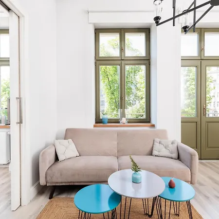 Modern Nest - In The Heart Of - Old Town - By Upstairs *